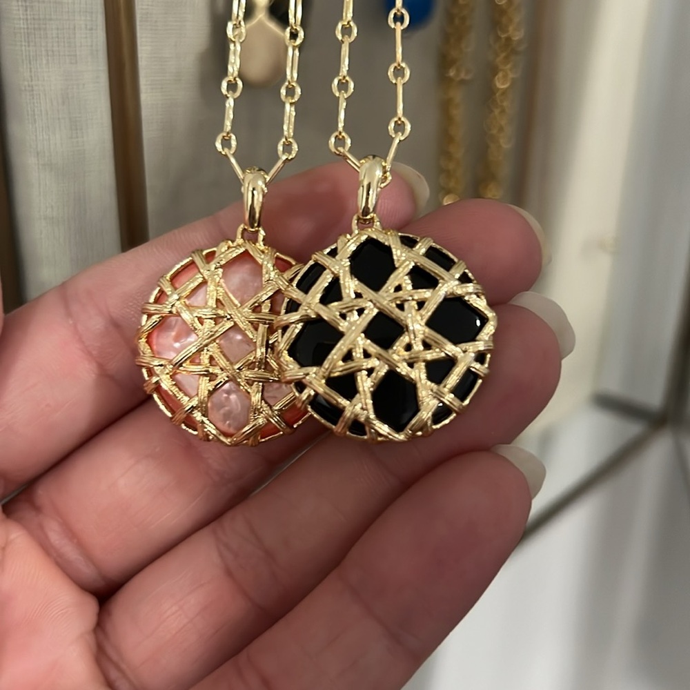 Kendra Scott Necklaces - Rose Mother Of Pearl & Black Obsidian - @Sanderslj48